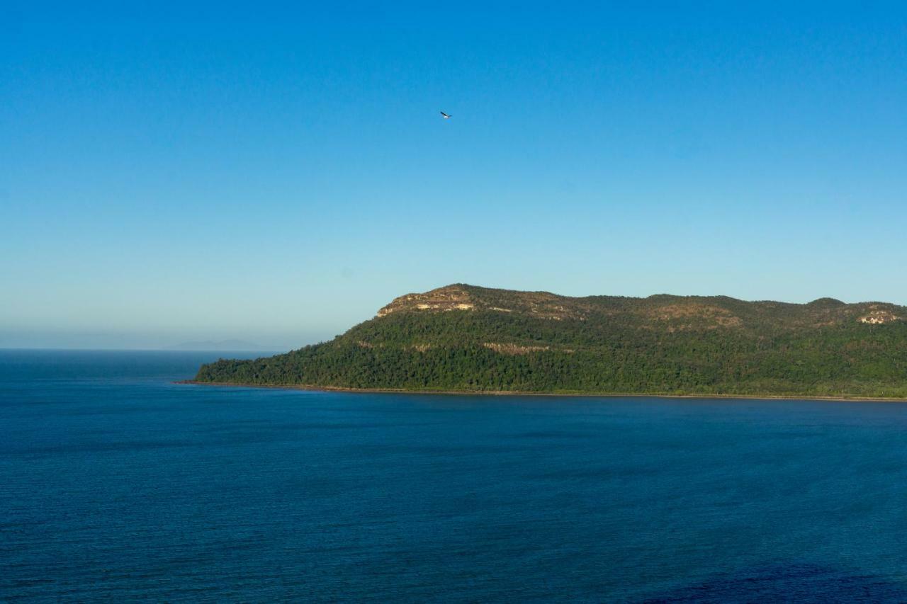Halliday Bay Resort Seaforth Экстерьер фото
